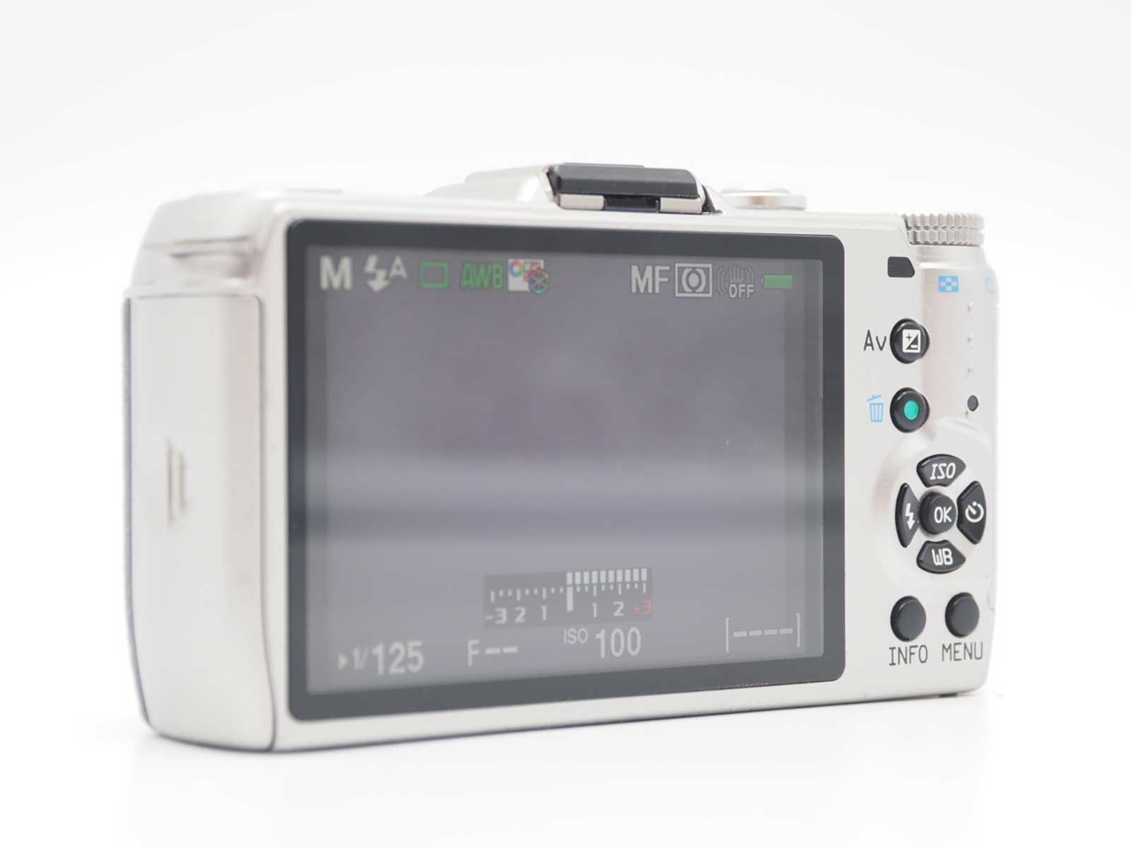 ペンタックス Pentax Q10 Silver 12.4MP Digital Camera 02 Lens Kit