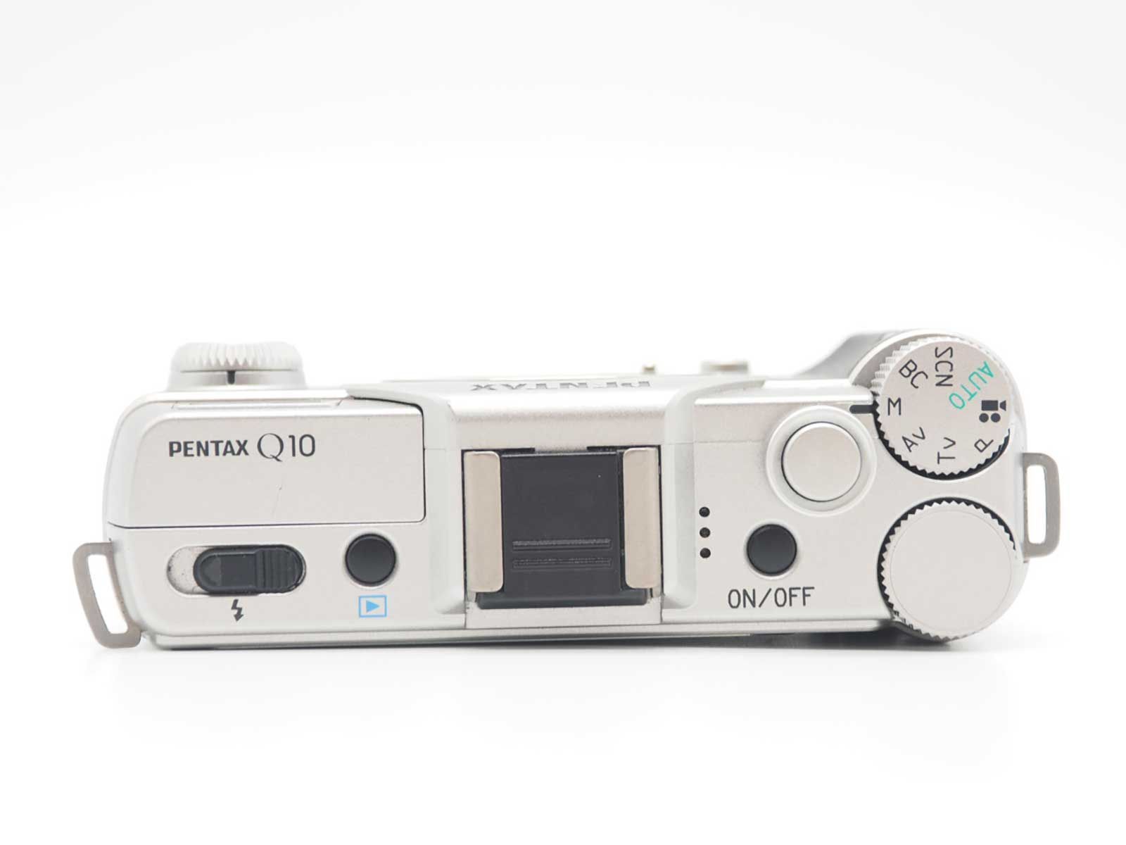 ペンタックス Pentax Q10 Silver 12.4MP Digital Camera 02 Lens Kit