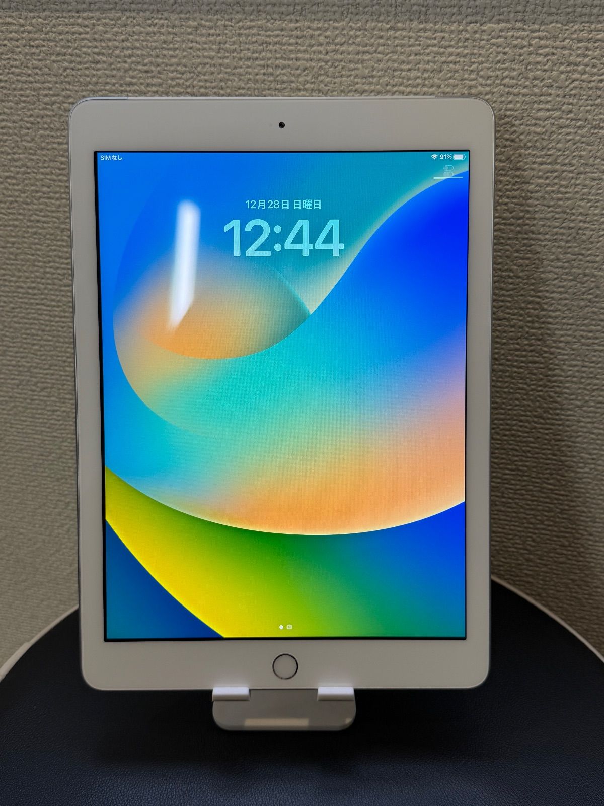 iPad 第5世代 32GB シルバー SIMフリー 動作確認済み - メルカリ