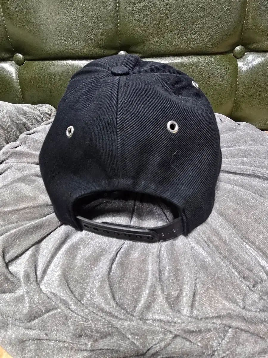 アミ ハート ロゴ ブラック ベースボールキャップ AMI PARIS