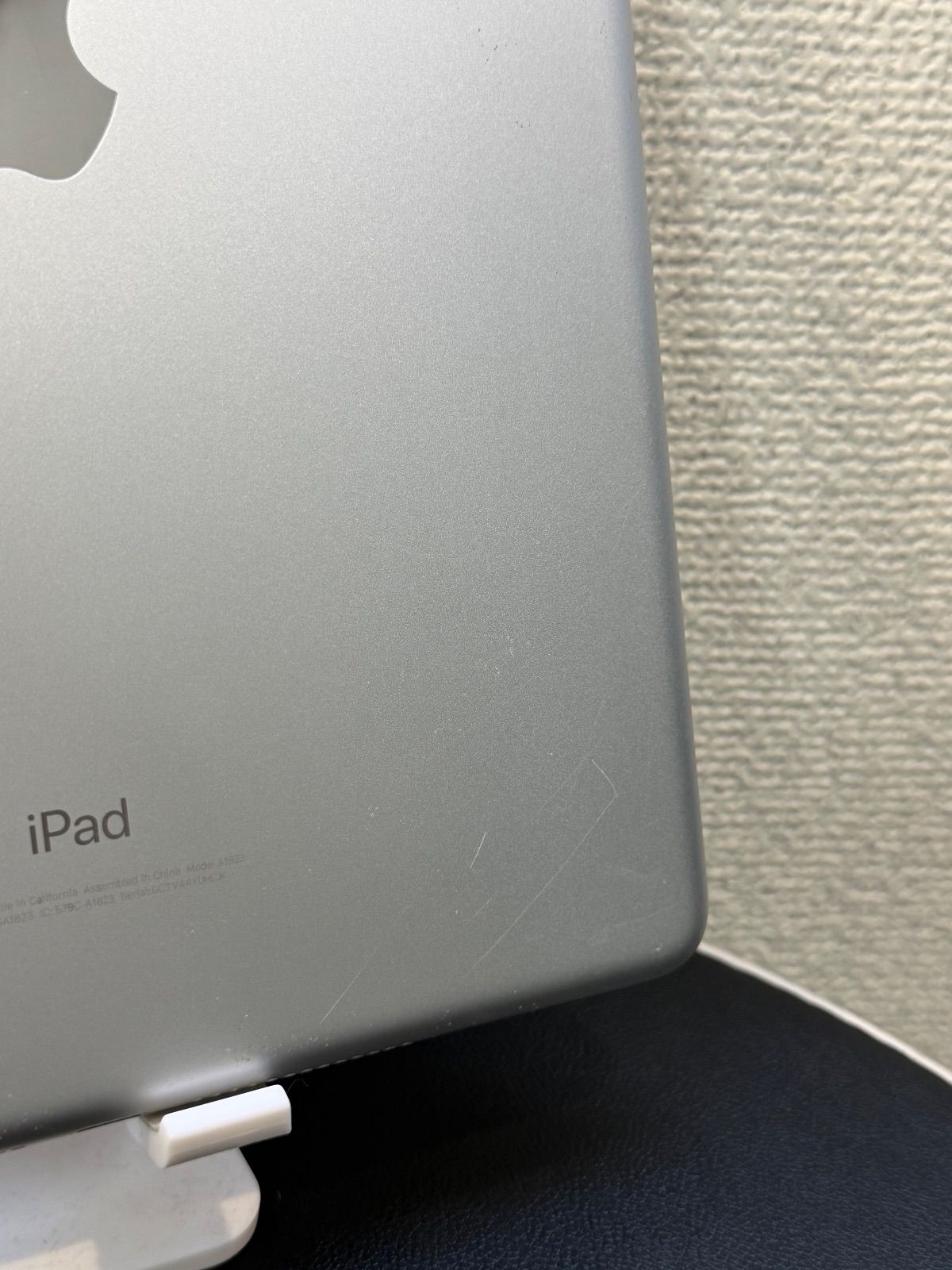 iPad 第5世代 Wi-Fi+Cellularモデル 32GB シルバー SIMフリー ✓動作