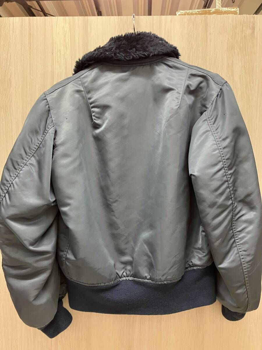 やするん　米国製 PATRIOT UNIFORMS フライトジャケット やするん 米国製 PATRIOT UNIFORMS フライトジャケット U.S MILITARY