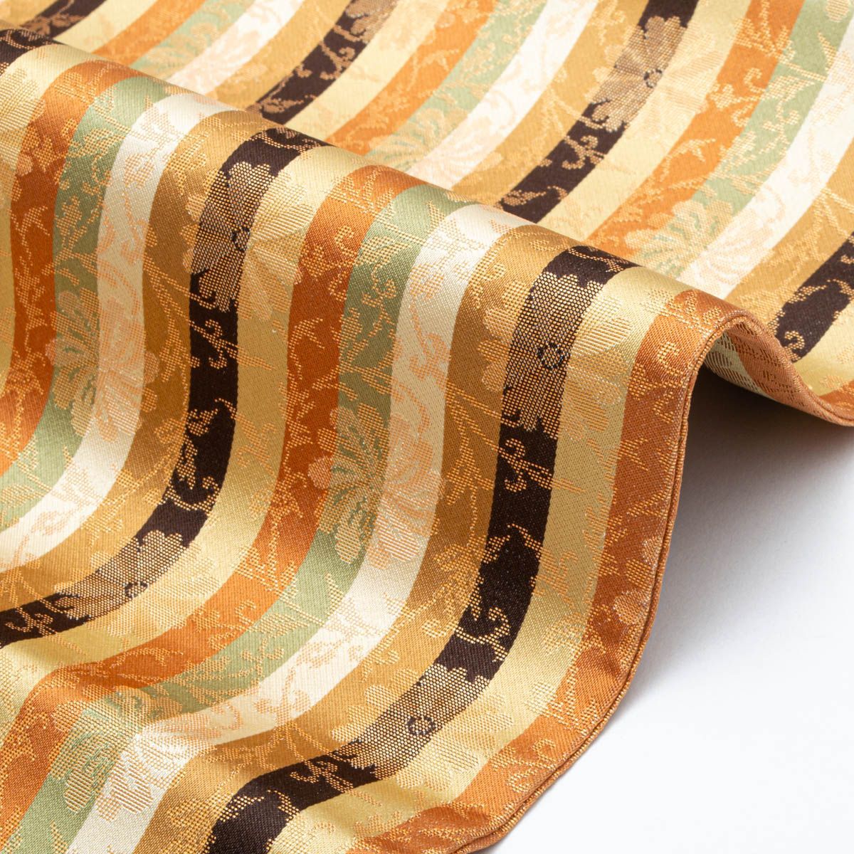 未使用品】開き名古屋帯 名物裂柄 菊唐草 西陣織 正絹 九寸 - メルカリ