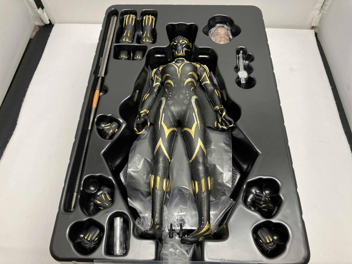 ホットトイズ ブラックパンサｰ 1/6 ムｰビｰ・マスタｰピｰス ブラック