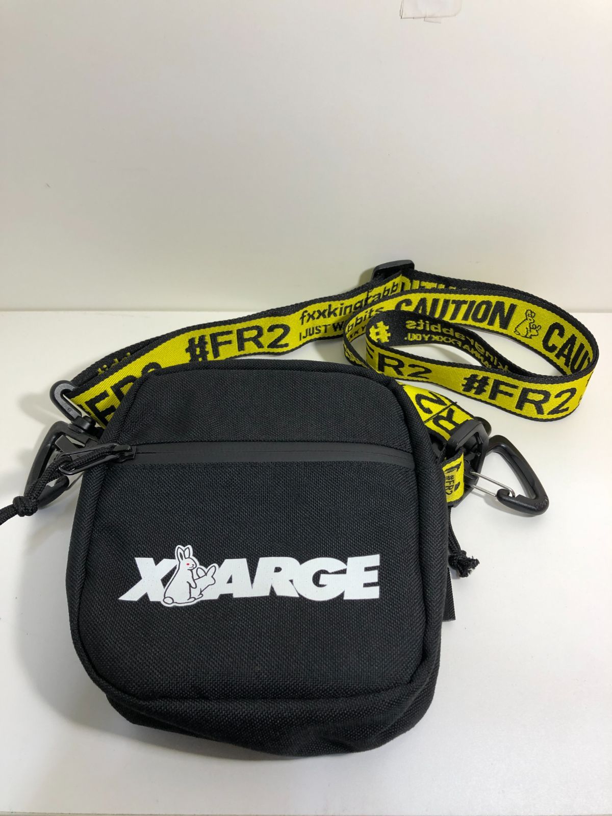 802182 XLARGE FR2 ショルダー バッグ X-LARGE #FR2 エクストララージ