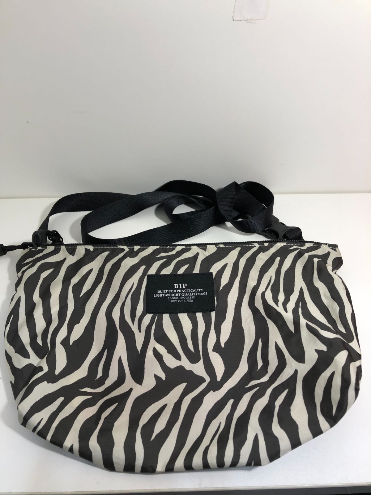 BAGS IN PROGRESS】ZEBRAショルダーバッグ Fannypack Crossbody in 