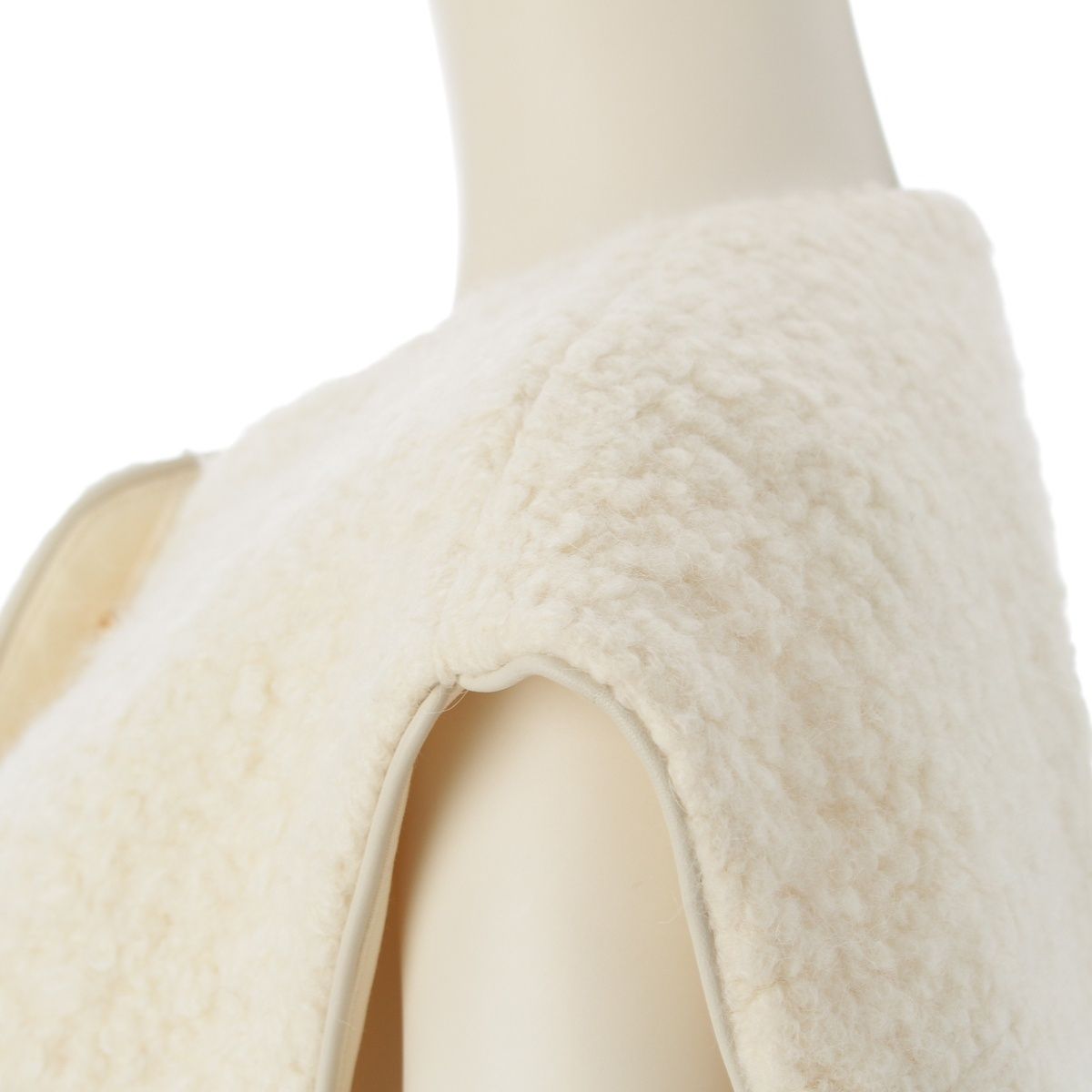 ドゥロワー 22AW ウール アルパカ レザーパイピング ボア ジレ ベスト アウター 6522-234-0740 ブラック 36【中古】 ドゥロワー 22AW ウール アルパカ レザーパイピング ボア ベスト ジレ