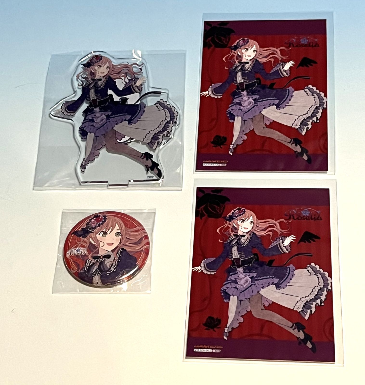 新品 今井リサver. アクリルスタンド、缶バッジ、L判ブロマイド(2枚)の