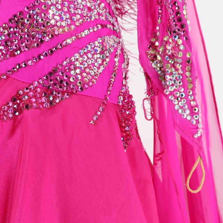 ピンク フリル付きスワロフスキー 社交ダンスドレス 発表会 ダンスパーティ ピンク フリル付きスワロフスキー 社交ダンスドレス 発表会 ダンスパーティ