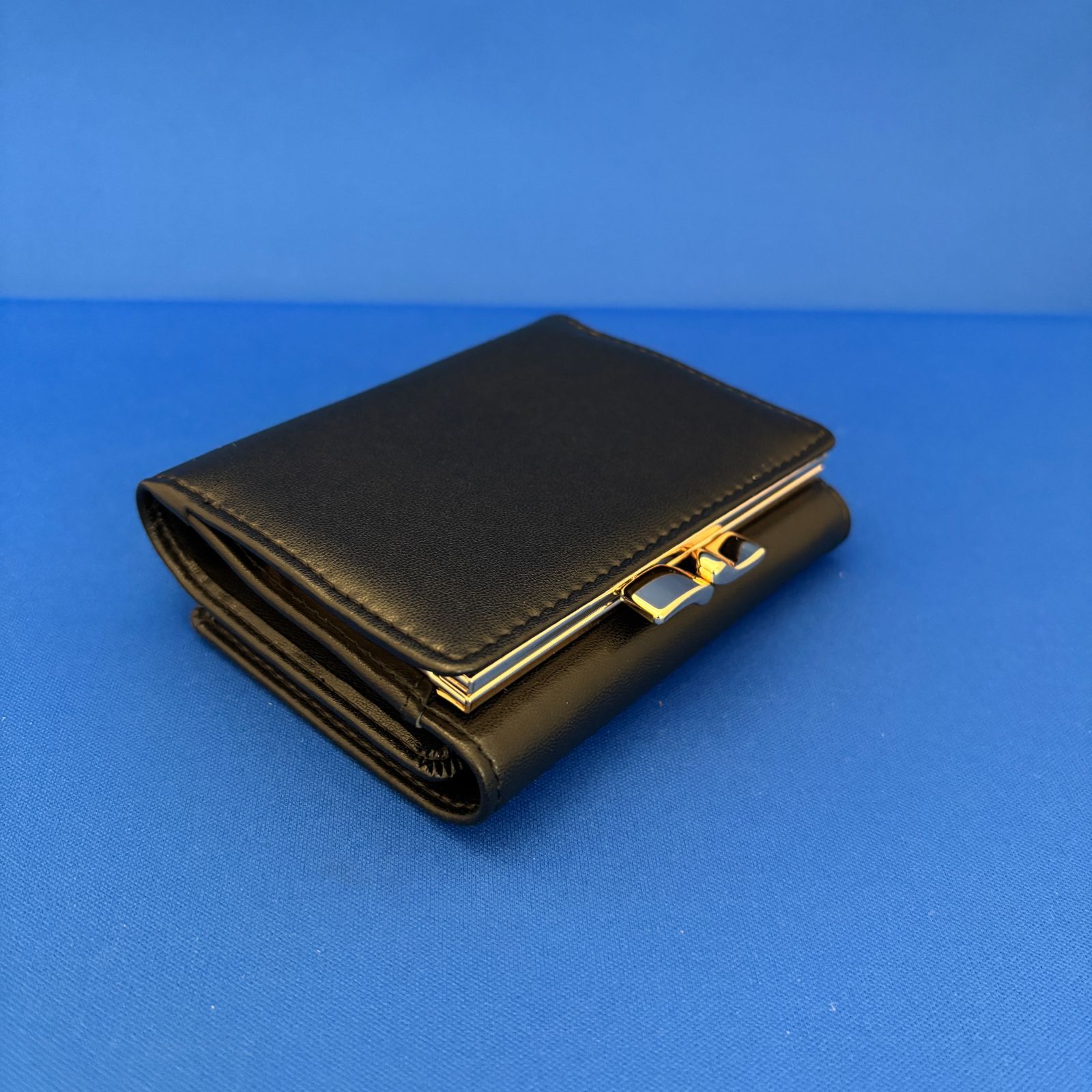 新品・正規品】ヴィヴィアンウエストウッド 三つ折財布 BLACK 無光沢 6