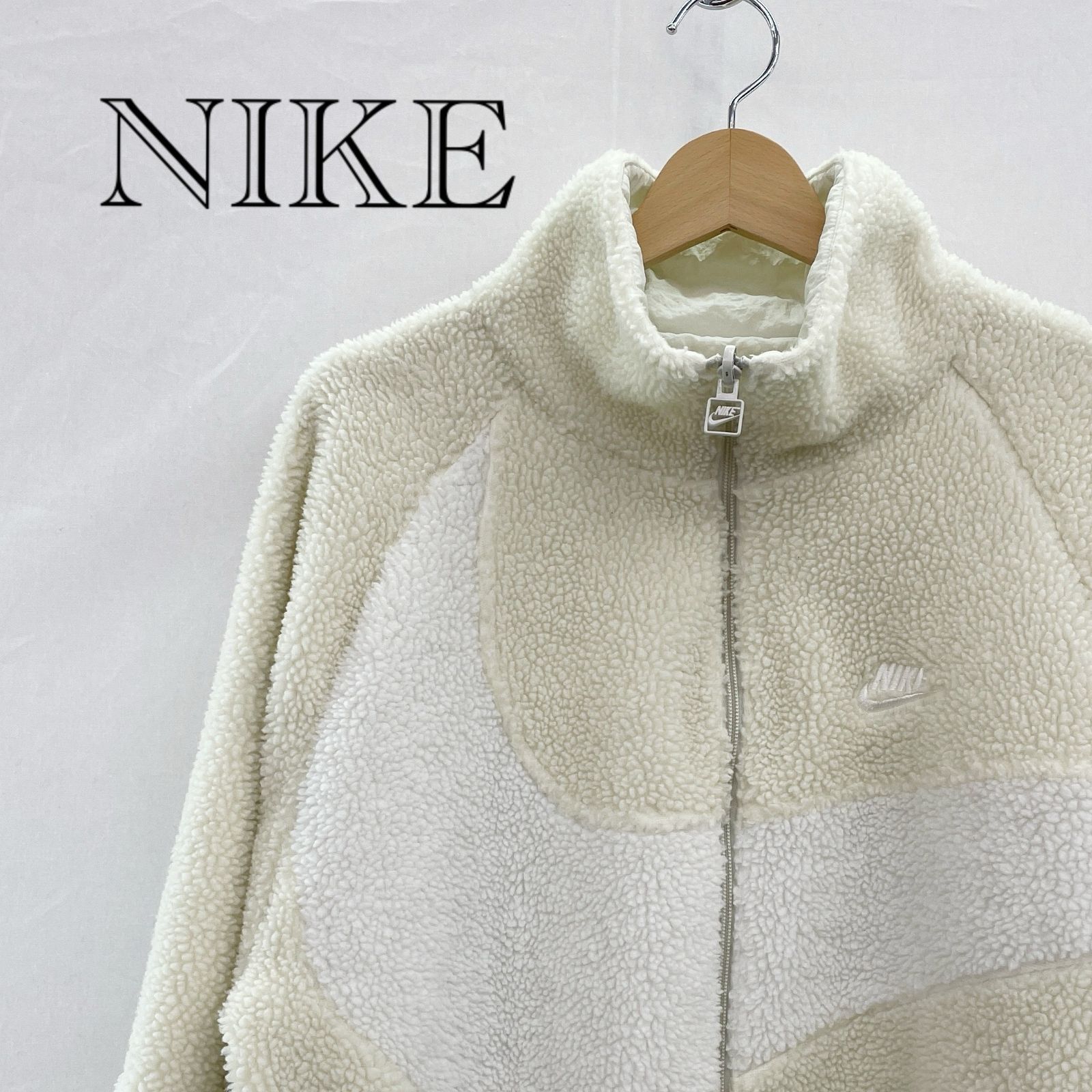 新品未使用タグ付　リバーススウォッシュNIKE NIKE ビックスウォッシュジャケット BQ6546－070