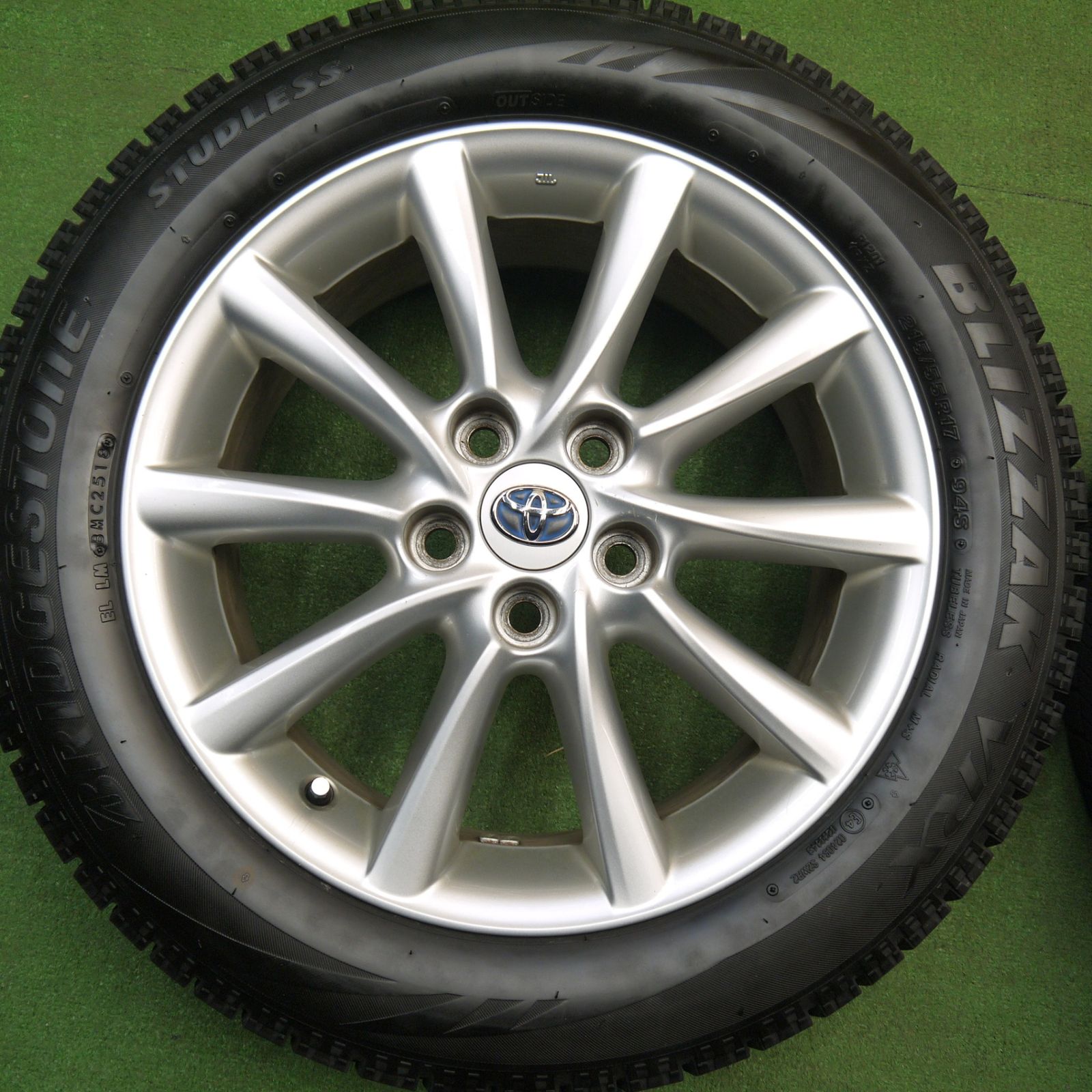 バリ溝！キレイ！9.5分☆トヨタ 50系 エスティマ アエラス 純正 215