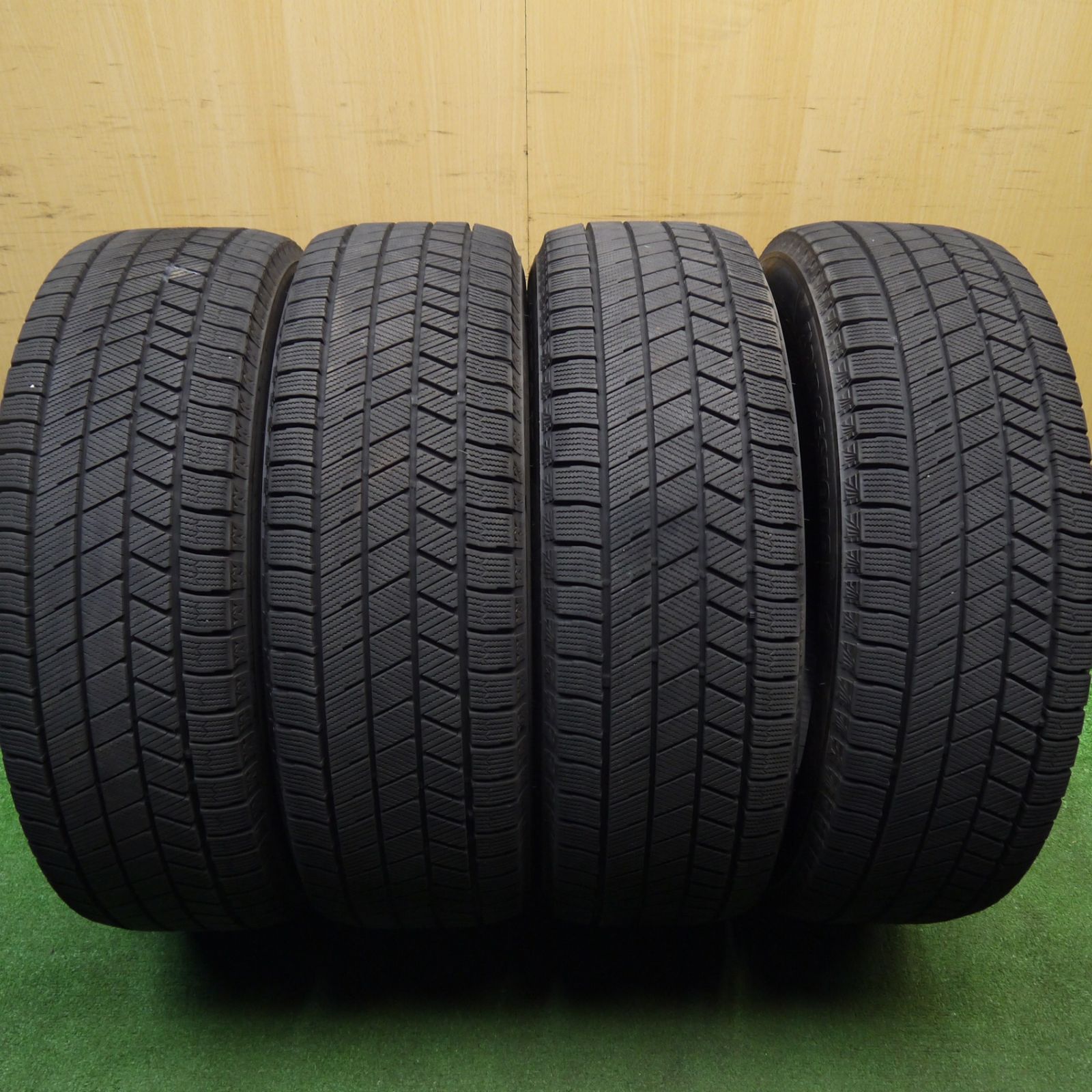 バリ溝！22年！9.5分☆スタッドレス 225/65R17 ブリヂストン 