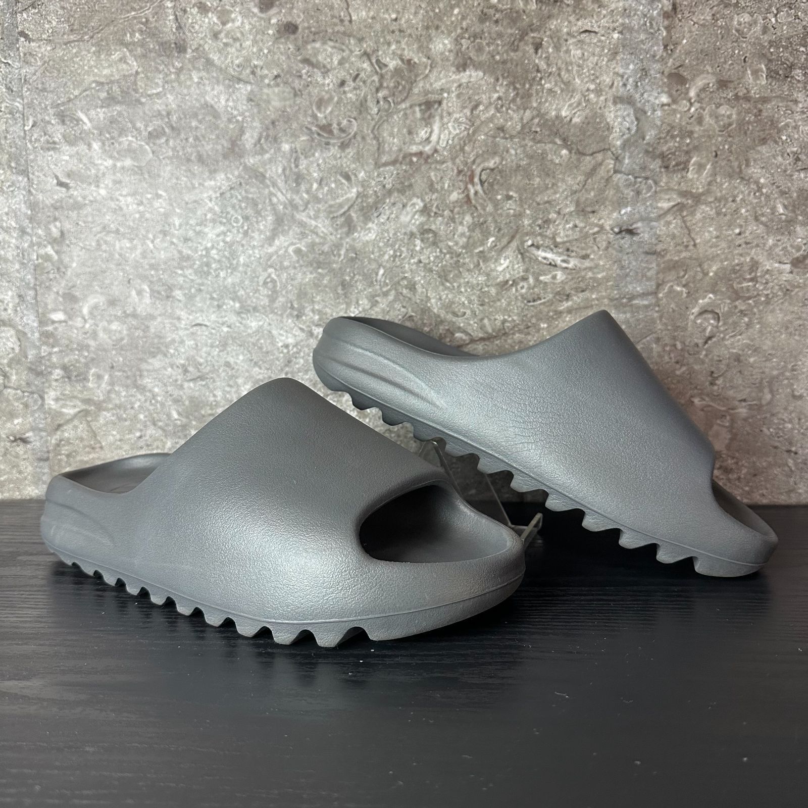 S622 人気商品 adidas Yeezy Slide 