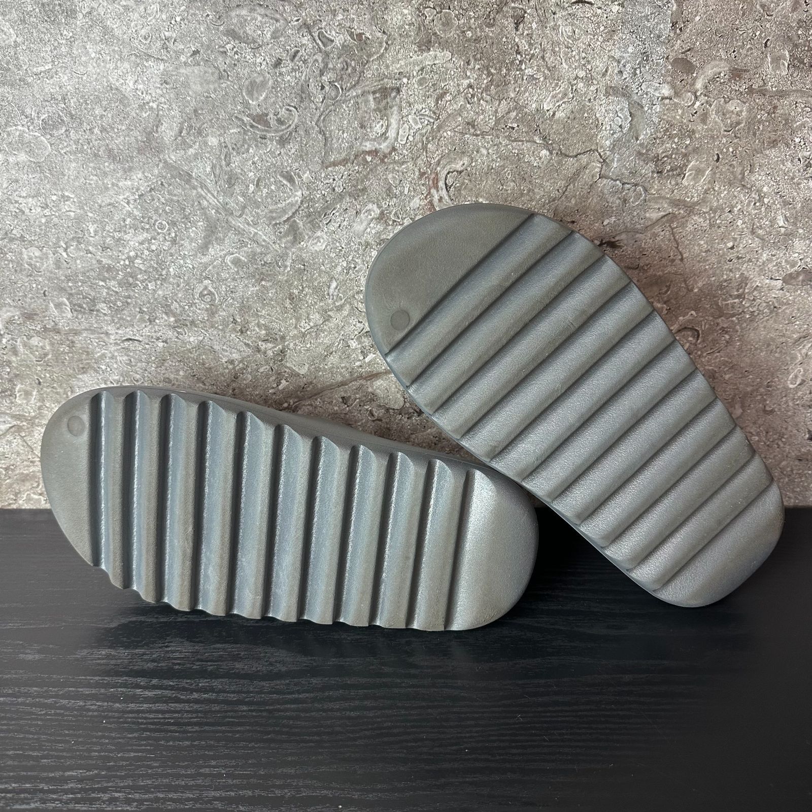 S622 人気商品 adidas Yeezy Slide 