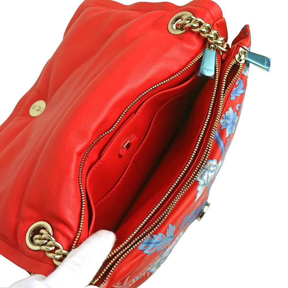 サルヴァトーレフェラガモ ヴァラ VIVA BOW ビバ ボウ リボン チェーン