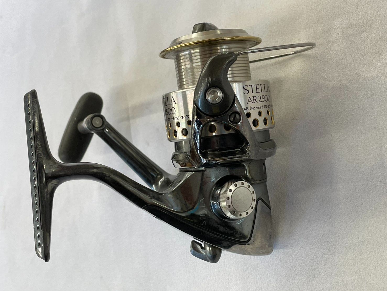 送料無料 シマノ ステラ AR3000 日本製 スピニングリール