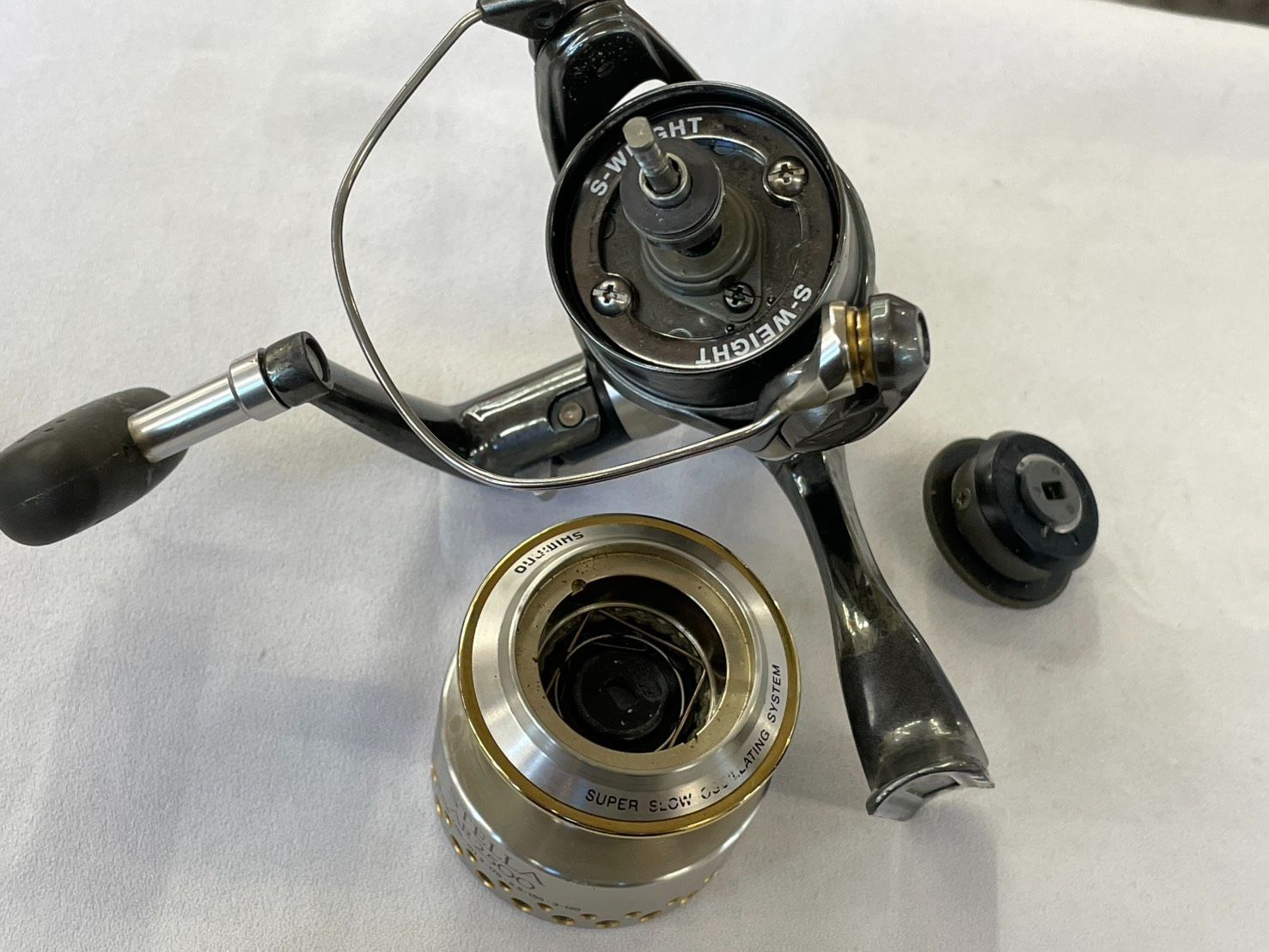 送料無料 シマノ ステラ AR3000 日本製 スピニングリール