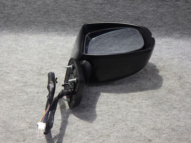フィット 右ドアミラー GP5/6 カラーNH823M 9P ホンダ 251226276 中古 フィット 右ドアミラー GP5/6 カラーNH823M 9P ホンダ 251226276 中古