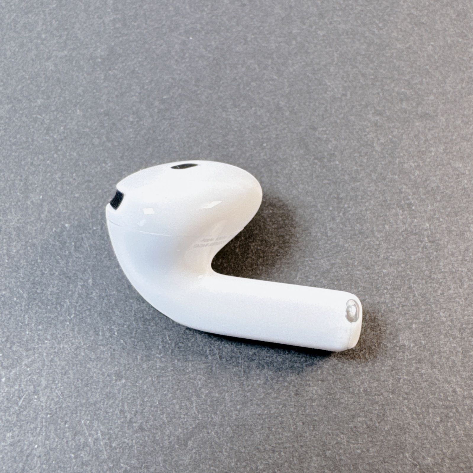 AirPods エアポッズ 第4世代 左イヤホン A3053 ANC非対応 Apple 純正