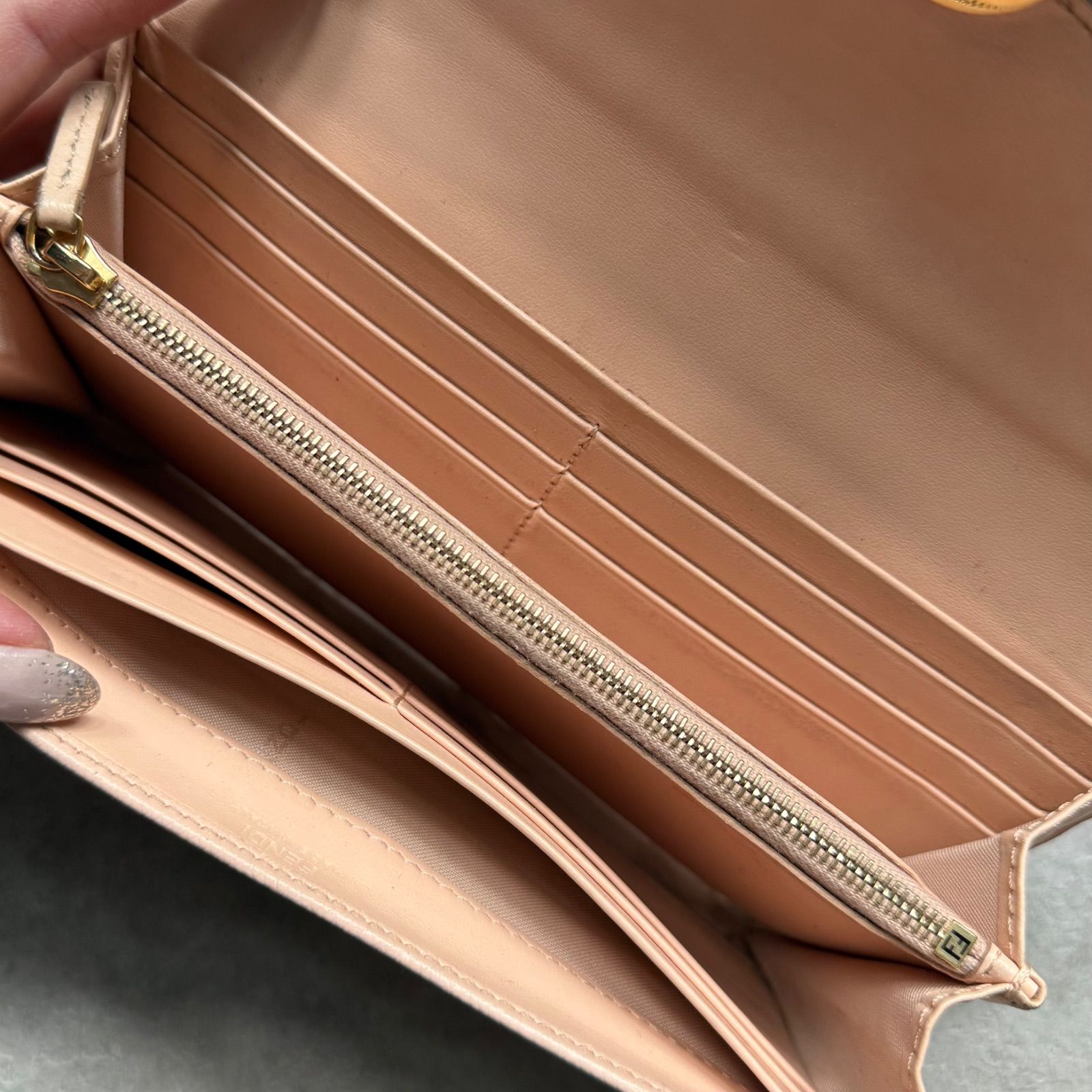 FENDI フェンディ エフイズ 長財布 フラップ ピンク ゴールド金具 F 