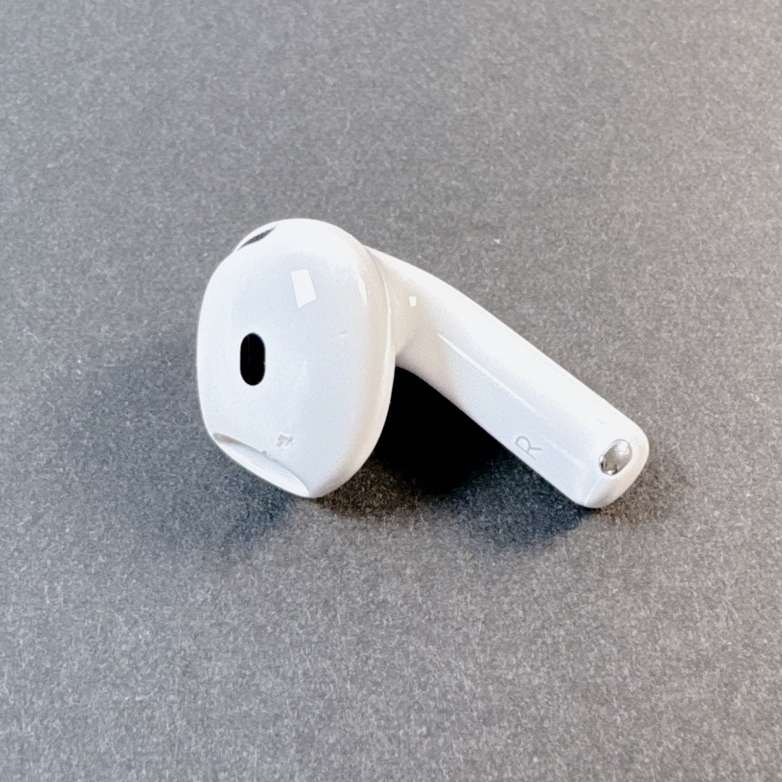 AirPods エアポッズ 第4世代 右イヤホン A3050 ANC非対応 Apple 純正