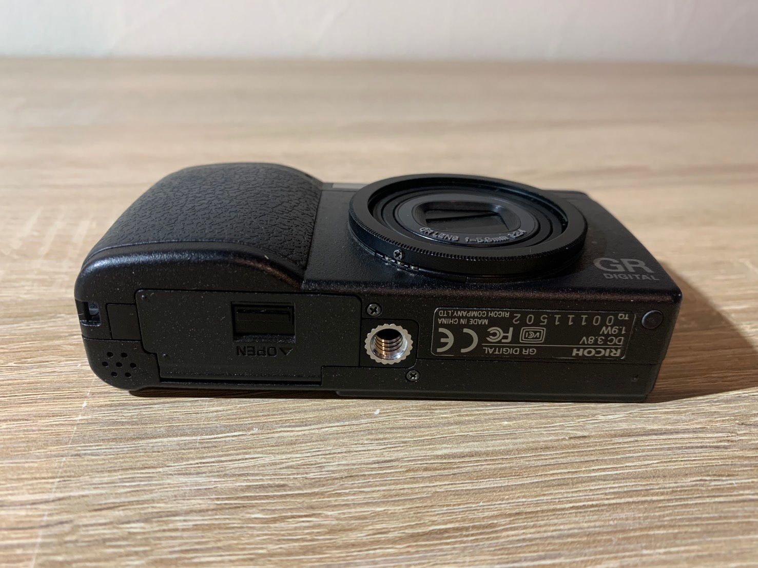 7372 RICOH GR DIGITAL 初代 ブラック デジカメ ジャンク品 - メルカリ