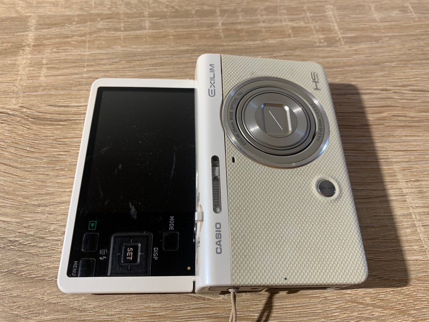 7389 CASIO カシオ EXILIM EX-ZR70 ホワイト デジカメ ジャンク品
