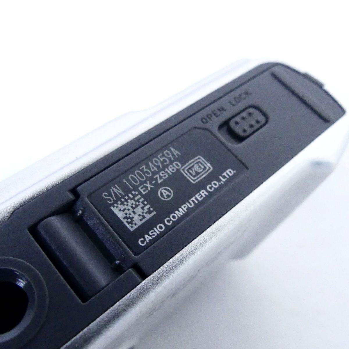 CASIO カシオ EXILIM EX-ZS160 シルバー デジタルカメラ コンパクト