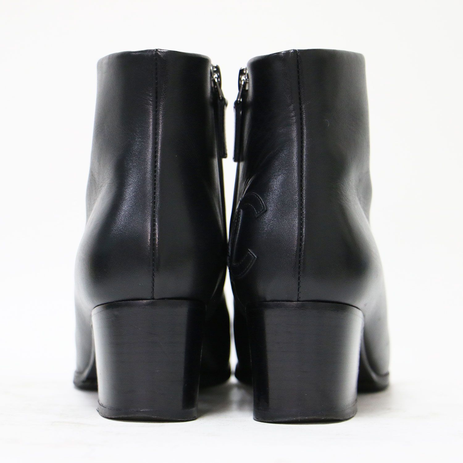 CHANEL ココマーク ブラックレザーショートブーツ ココマーク ショート レースアップ ブーツ レザー ブラック シワ加工