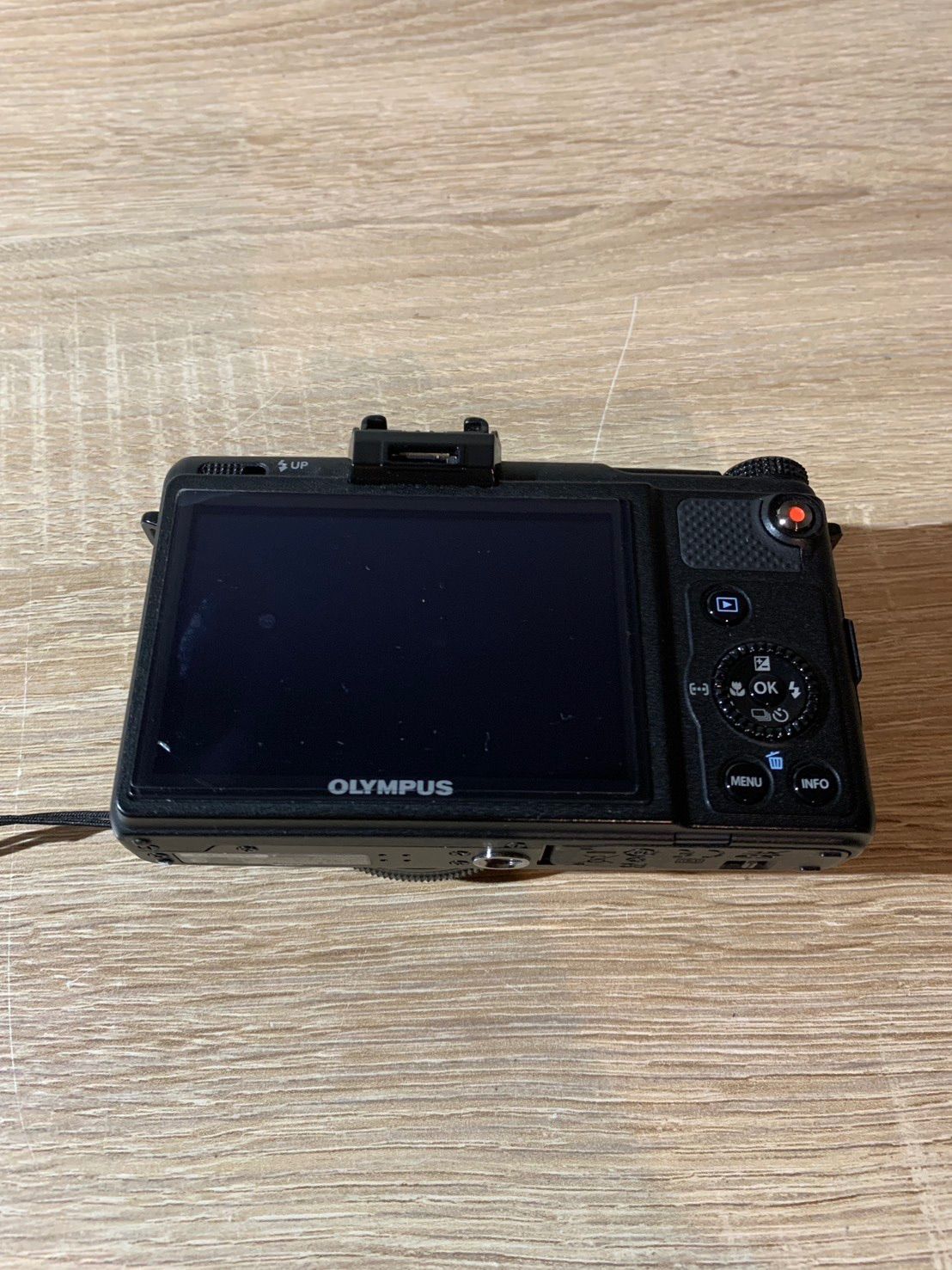 7410 OLYMPUS XZ-1 ブラック デジカメ ジャンク品 - メルカリ
