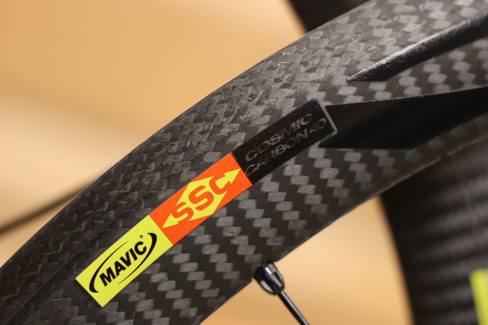 MAVIC COSMIC CARBONE 40 シマノ11s クリンチャー 美品 MAVIC COSMIC CARBONE 40 シマノ11s クリンチャー 美品 マビック