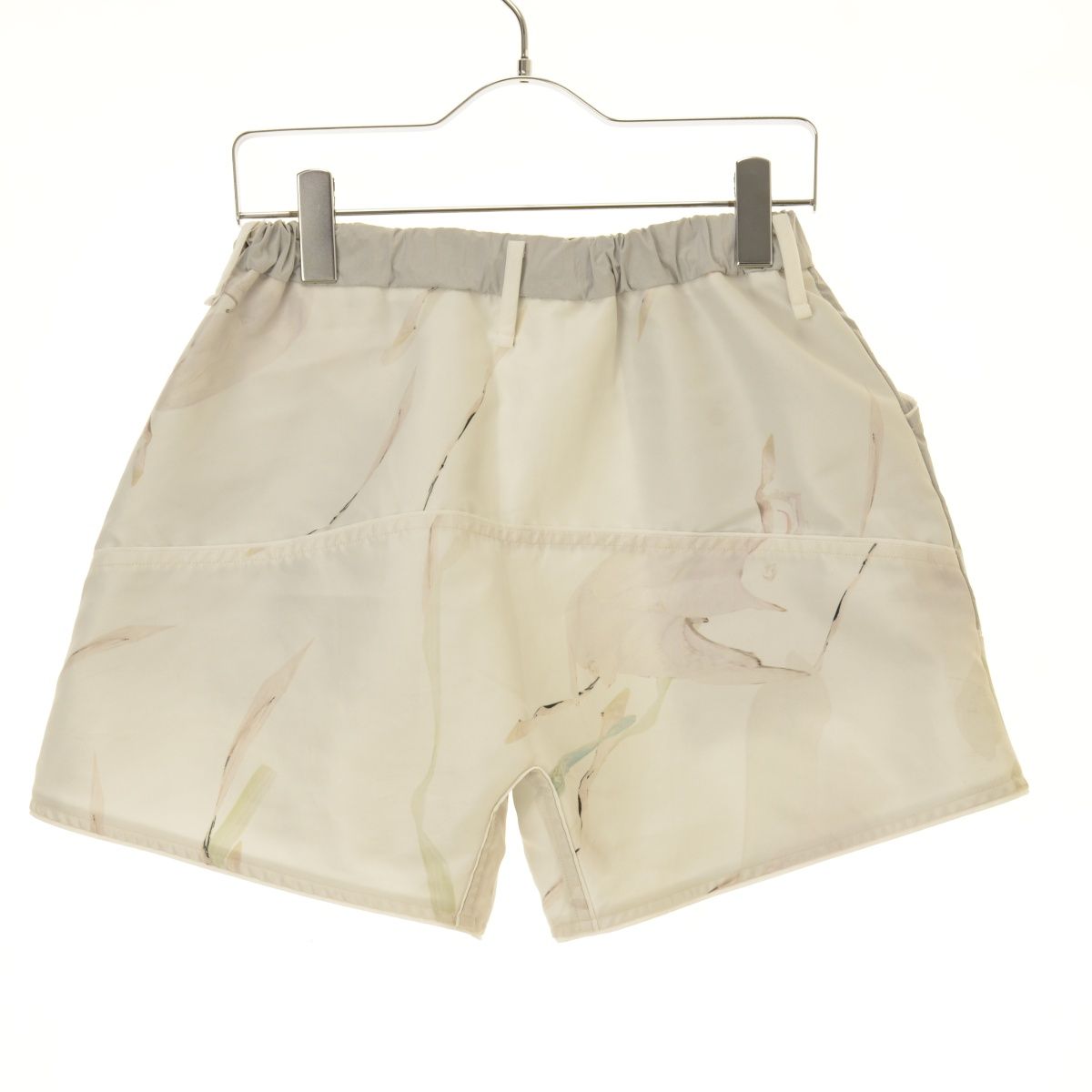 パンツ BALMUNG gimmick short pants BALMUNG×鈴木操】グラフィック Mist Whiteショートパンツ - メルカリ