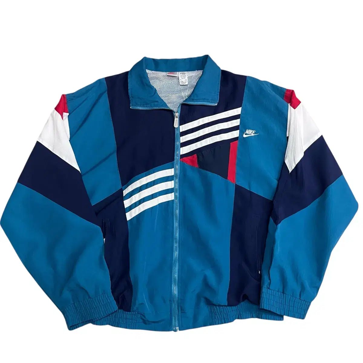 ナイキ オールドスクール ガンダム ウィンドブレーカー - メルカリ