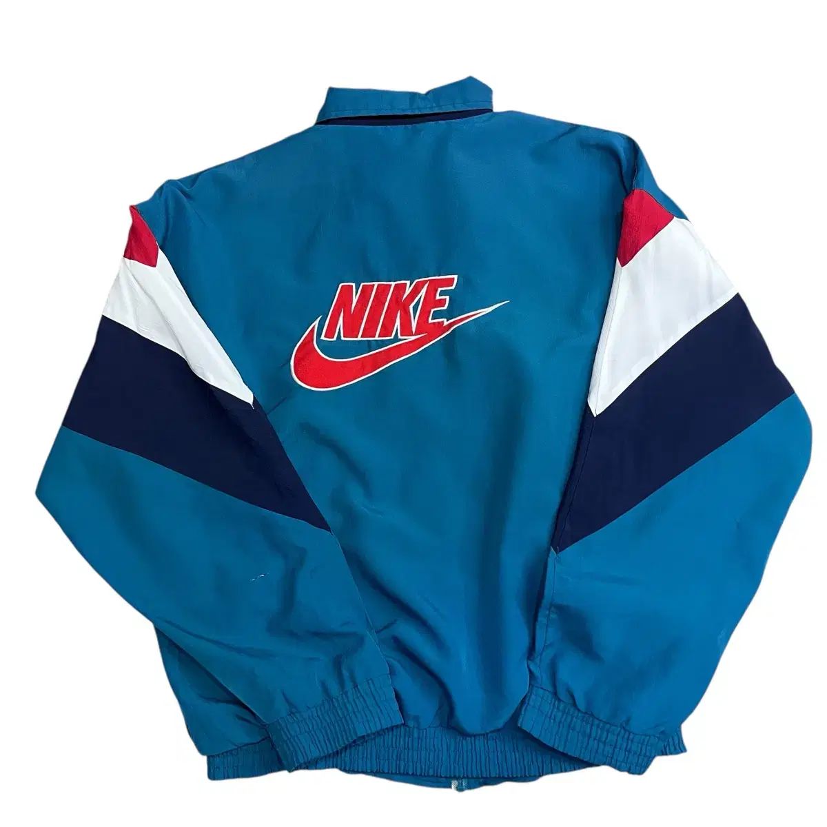 ナイキ オールドスクール ガンダム ウィンドブレーカー - メルカリ