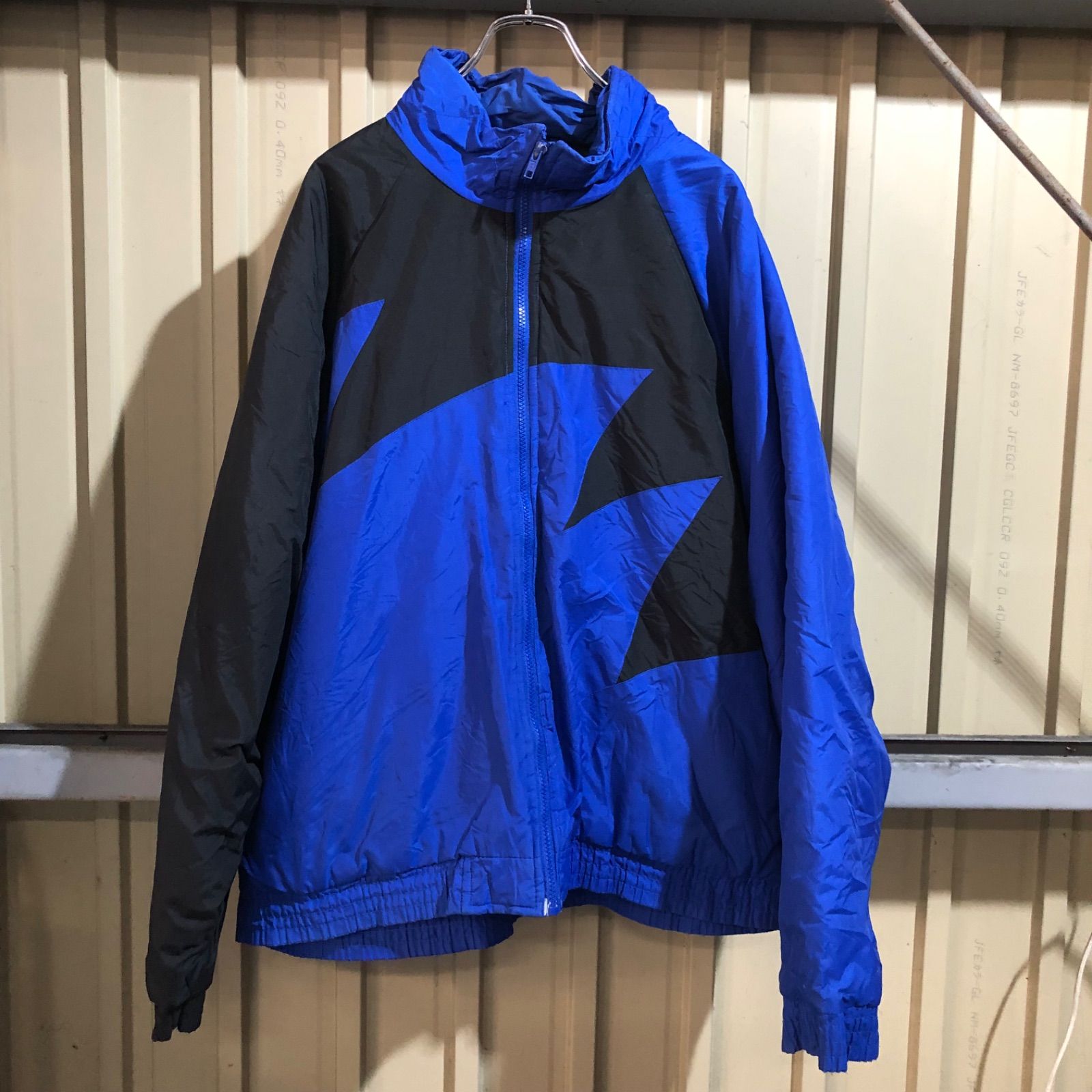 LAFAYETTE フード付きナイロンジャケット ブルー FTC（エフティーシー）の「NYLON HOODED JACKET（ナイロンジャケット