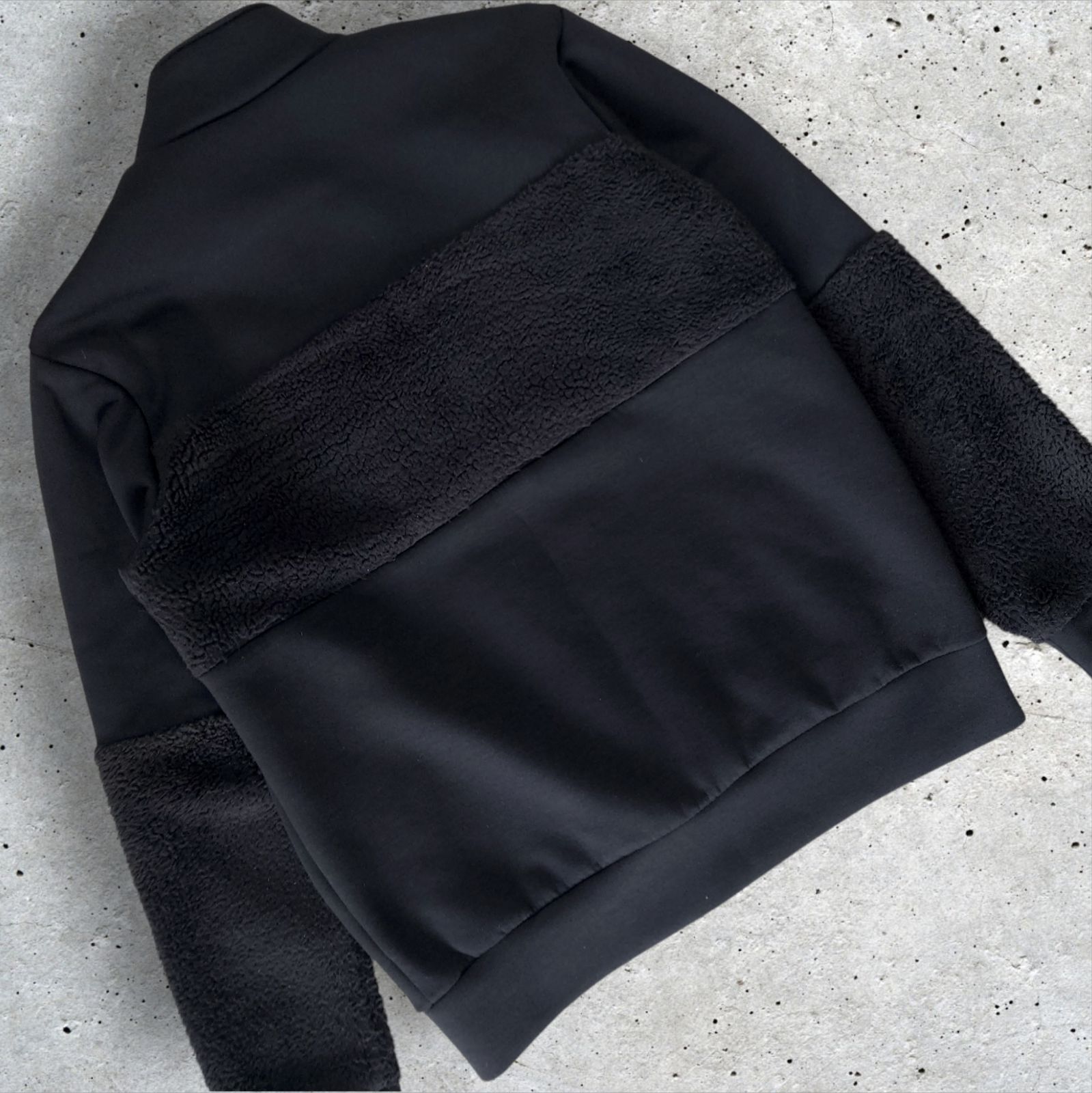 美品 V12 VTWELVE GOLF ボアジャケット ブラック メンズ ドッキング