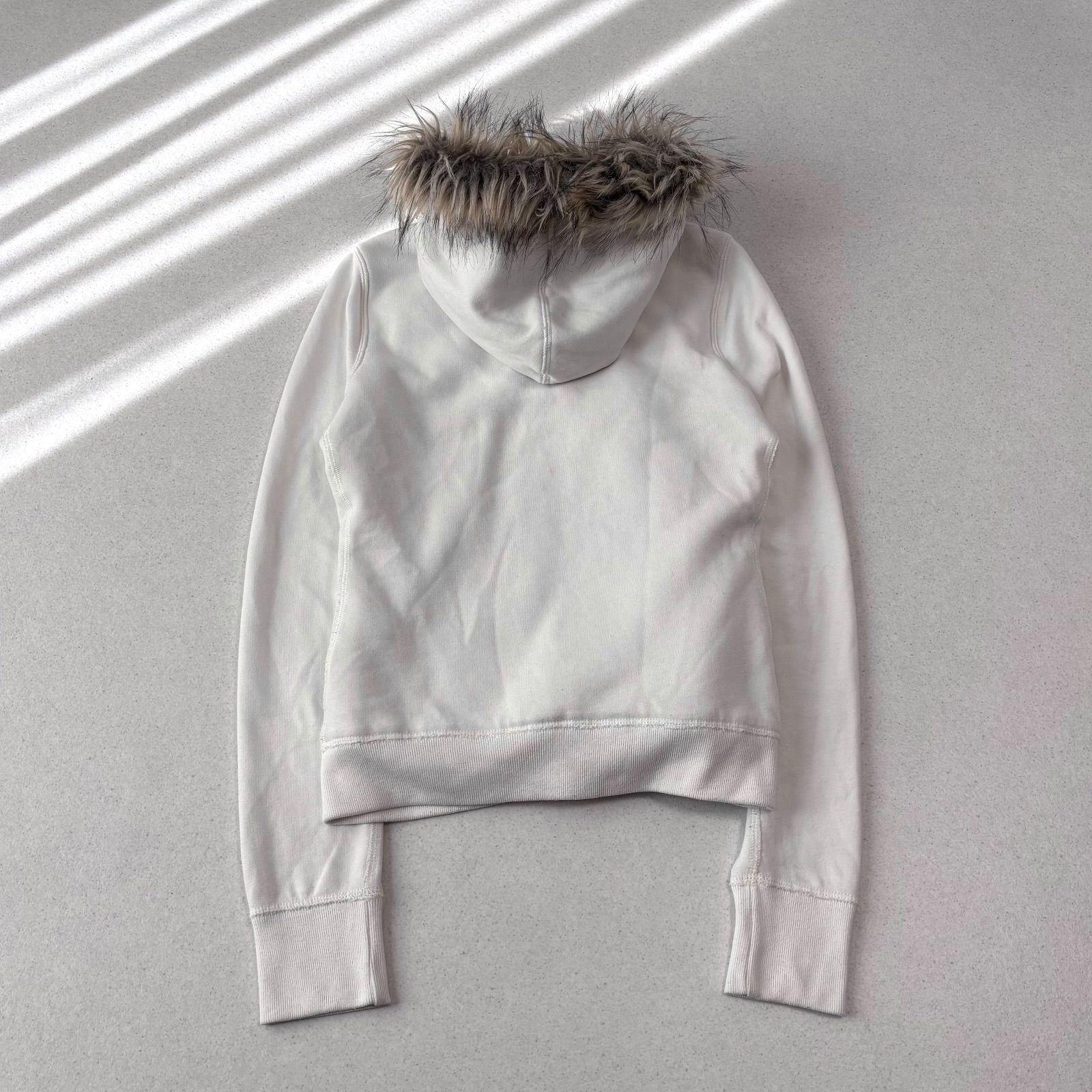 Abercrombie & Fitch fur foodie white M アバクロンビーアンド 