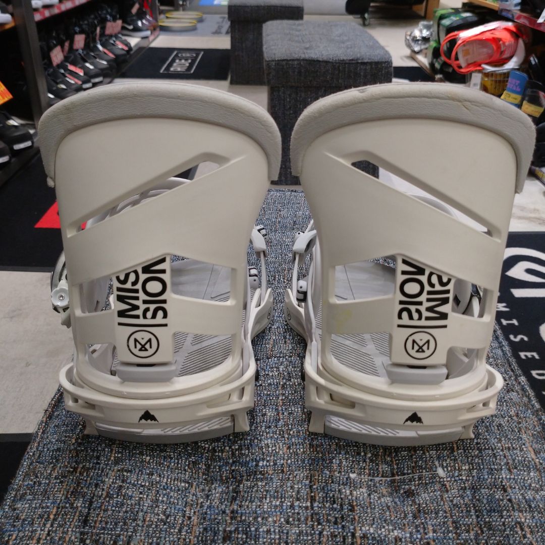 USE705【ムラスポ公式】BURTON バートン MISSION ミッション（ホワイト