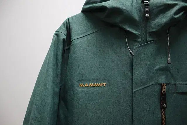 MAMMUT マムート フード付き 軽量ダウン アウター