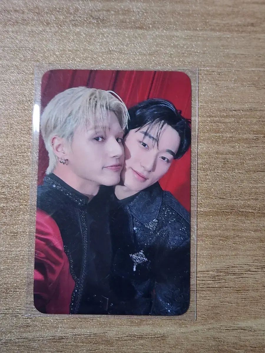 ATEEZ（エイティーズ・アチズ） ウヨン サン 両面 トレカ U IN YOUR