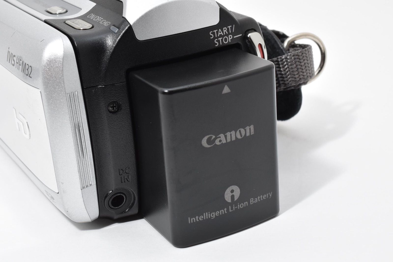 ☆実用品☆ Canon キャノン iVIS HF M32 HD VIDEO シルバー デジタル
