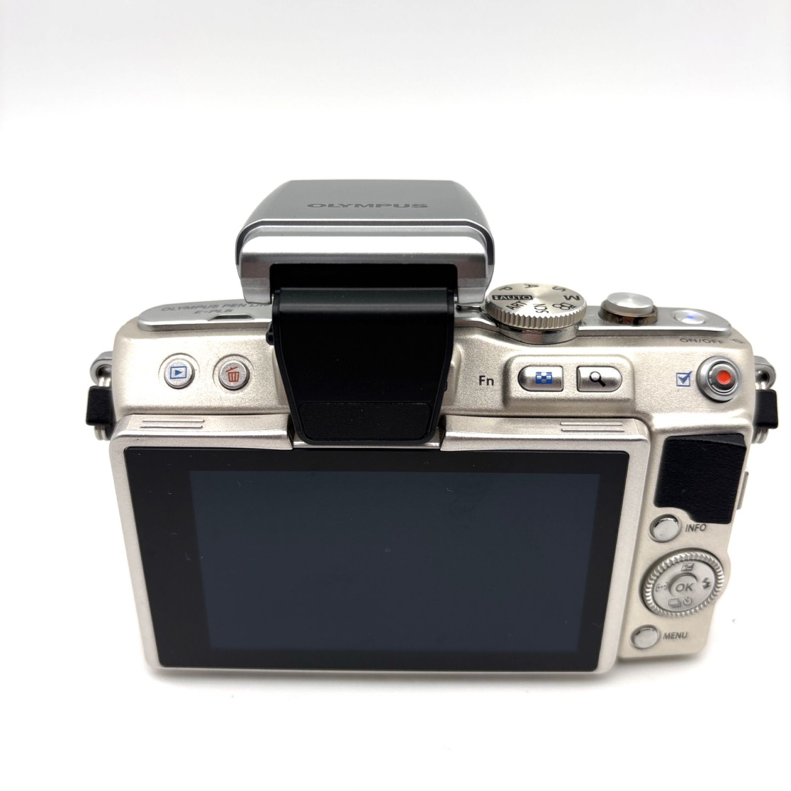 ☆美品！OLYMPUS E-PL6 レンズキット シルバー PEN Lite ミラーレス