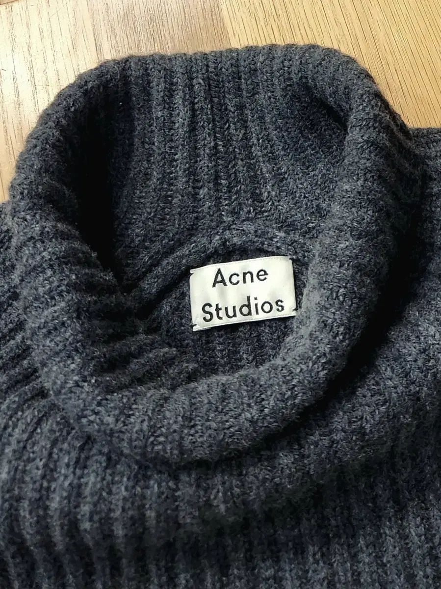 acne studios タートルネックニット 公式 ストアメンズ - 【Acne Studios】 タートルネックニット 伊勢丹