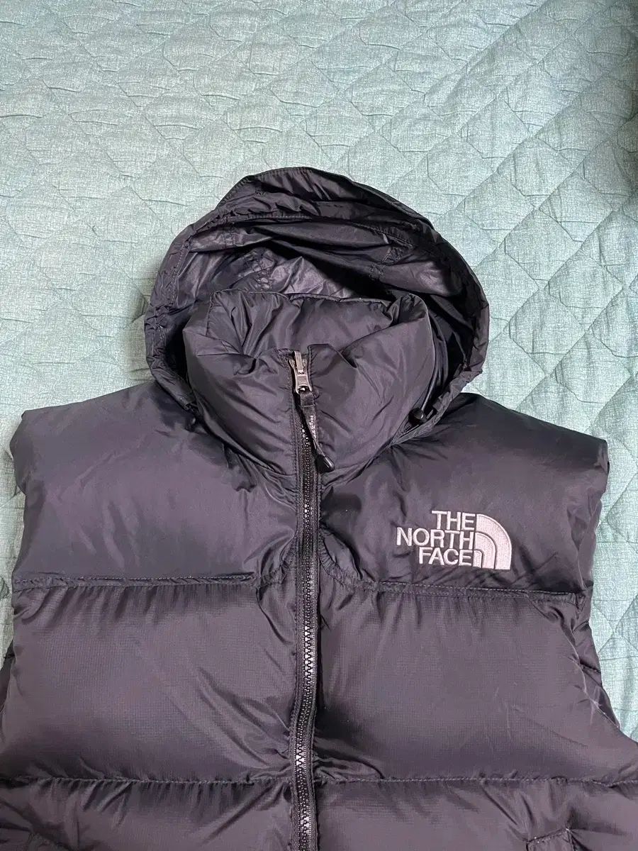 THE NORTH FACE ザノースフェイス 700 センター ロゴ ダウン ベスト