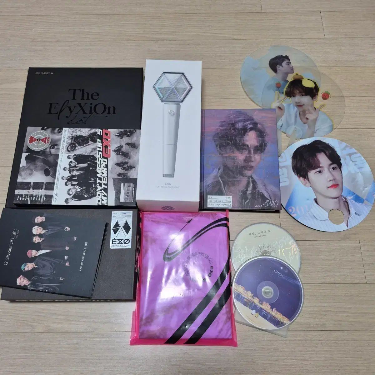 EXO グッズ まとめ売り EXO（エクソ） グッズ まとめ 出品 - メルカリ