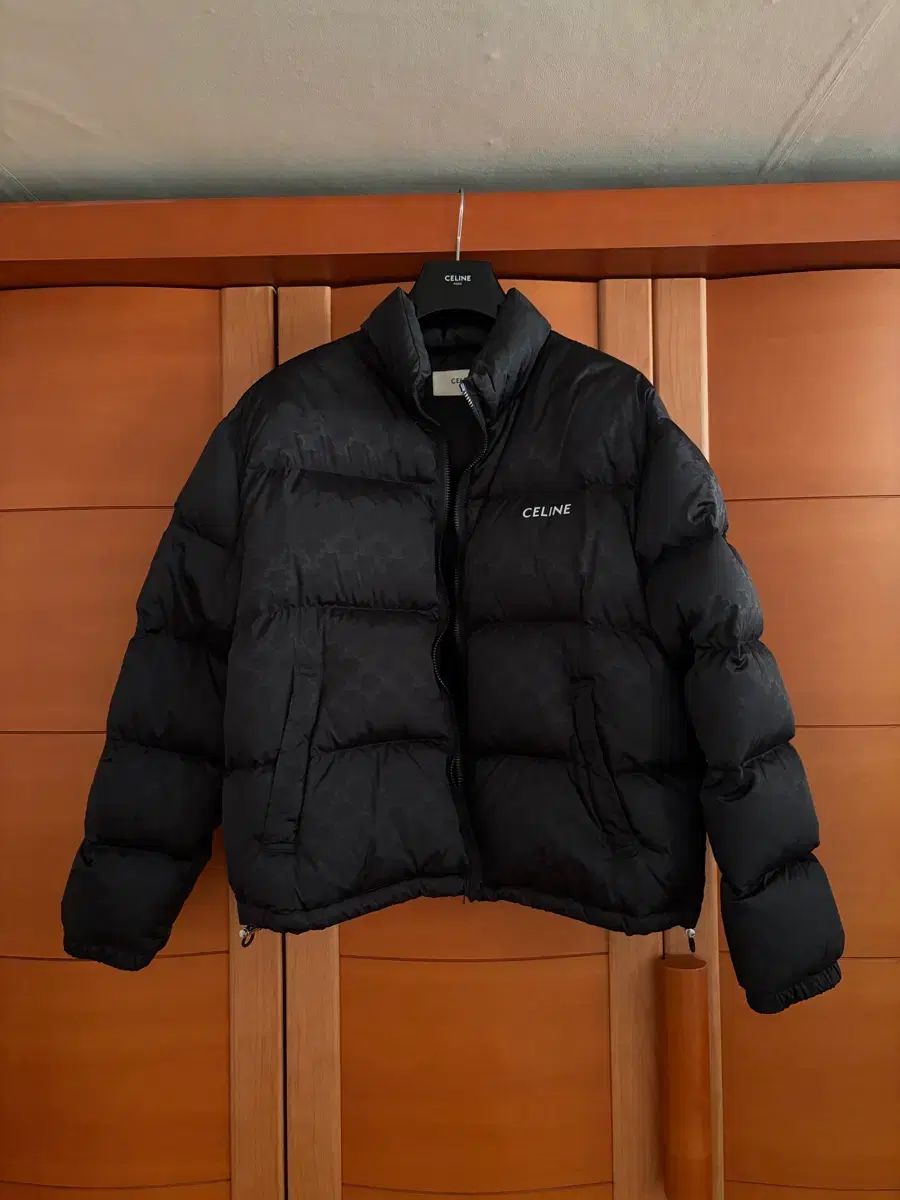 セリーヌ トリオンフ ジャカード ダウン 54サイズ - メルカリ