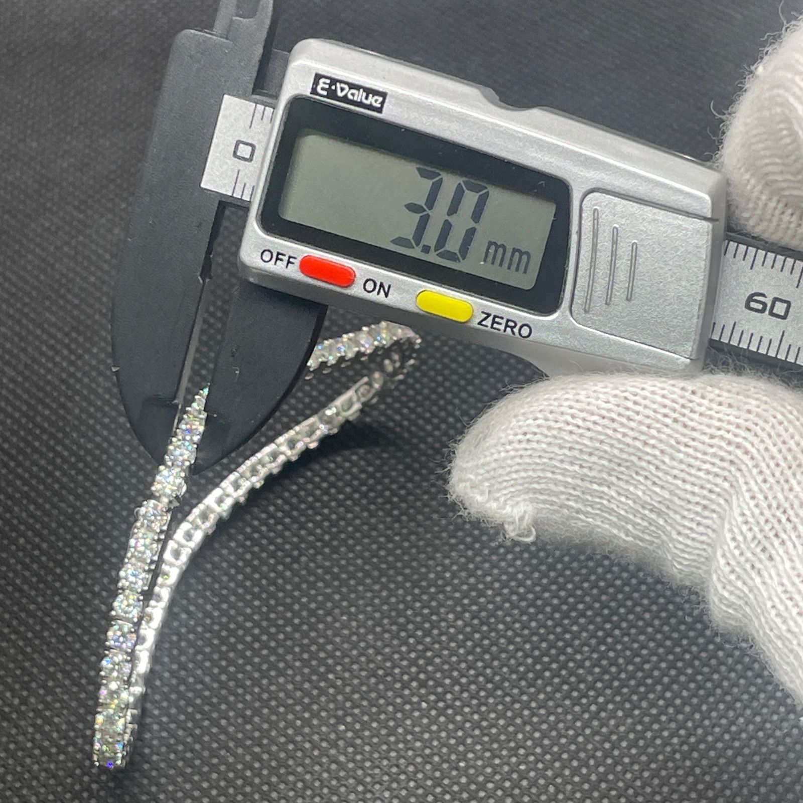 モアサナイト ブレスレット 3ミリ 17cm 【3OT17】 - メルカリ