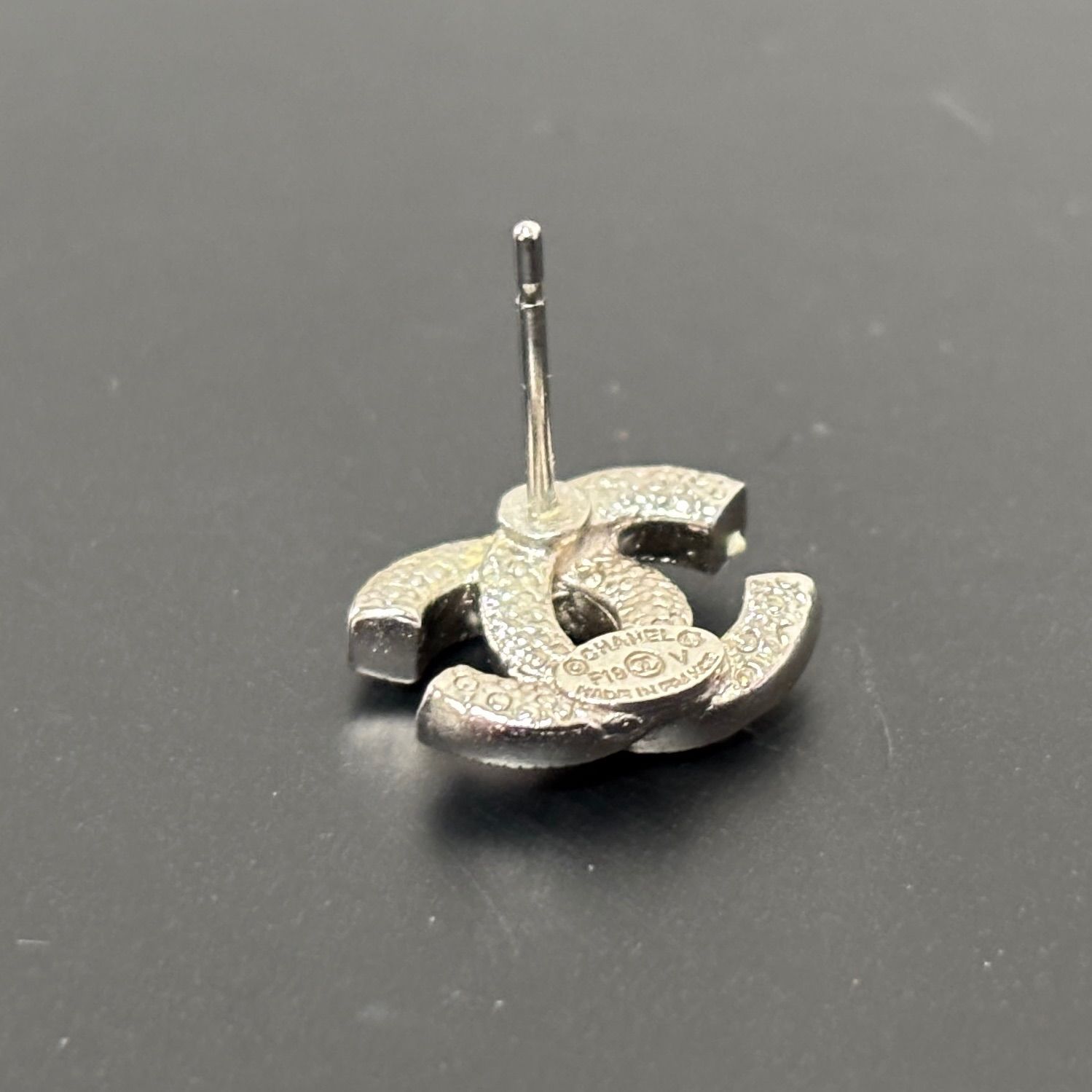 CHANEL シャネル ココマーク ピアス 片耳 F19V ラインストーン