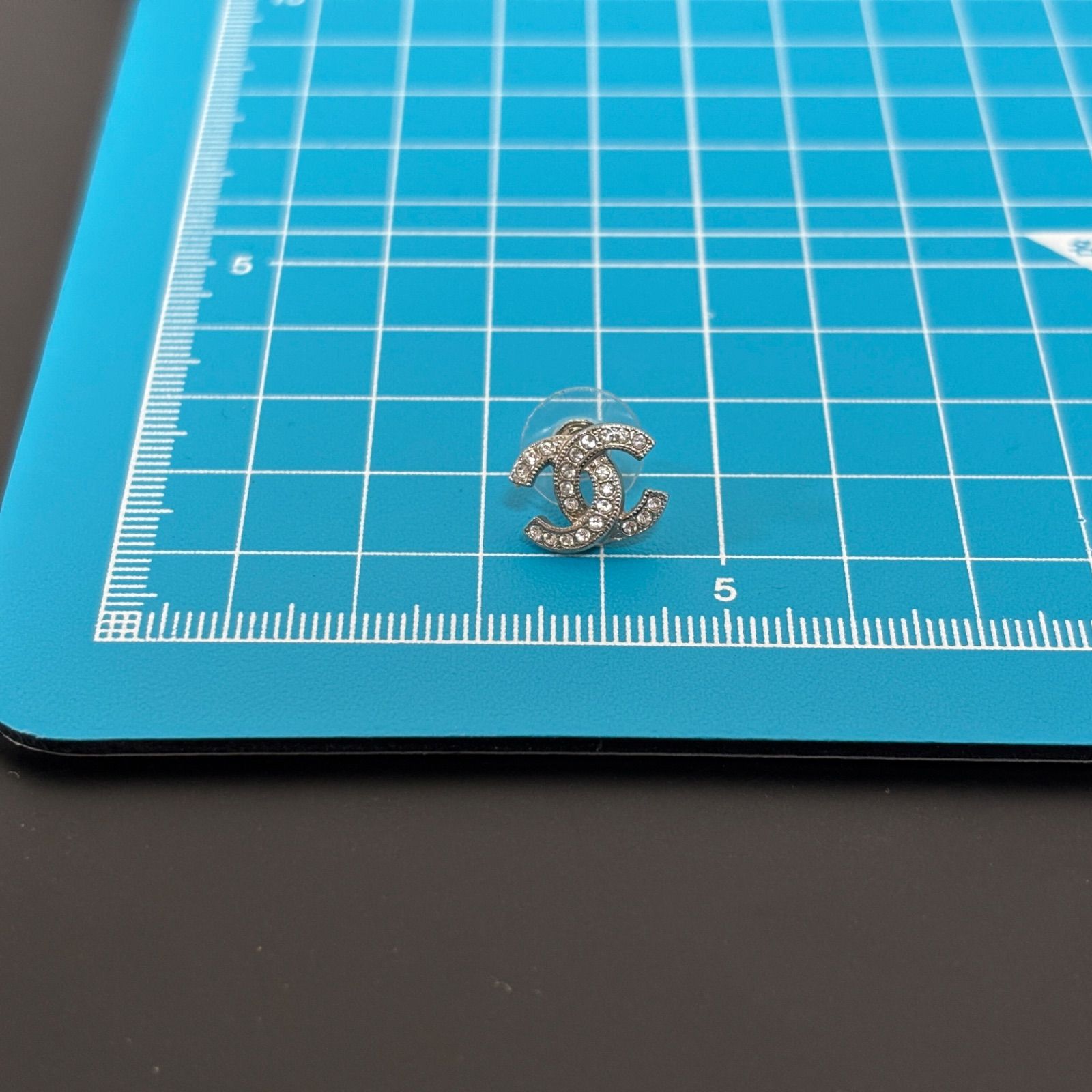 CHANEL シャネル ココマーク ピアス 片耳 F19V ラインストーン